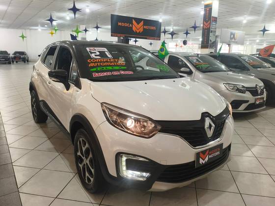 RENAULT CAPTUR 1.6 16V SCE FLEX BOSE X-TRONIC RENAULT CAPTUR 1.6 16V SCE FLEX BOSE X-TRONIC